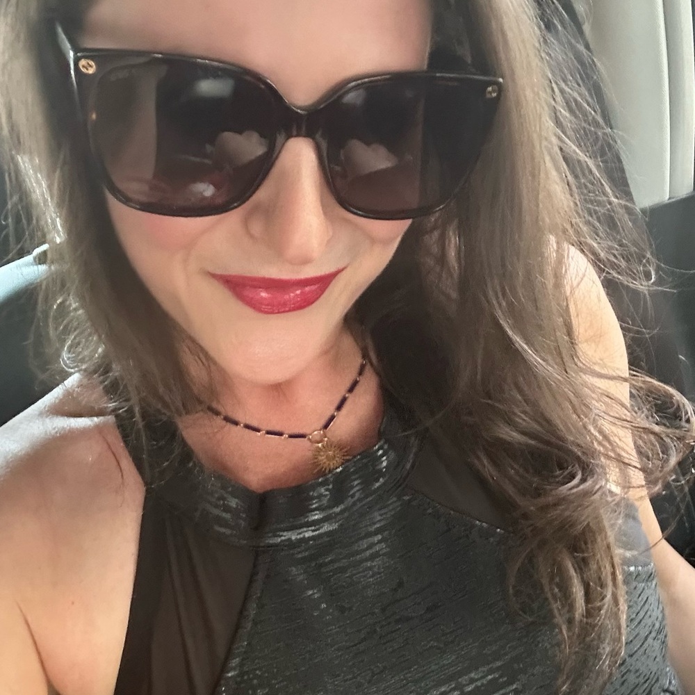 Meet your Posher, Dana